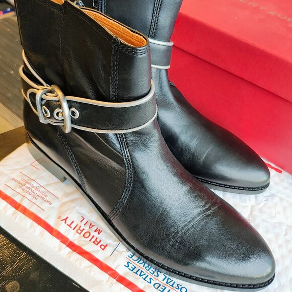 N.I.B. Robert Zur Joan Black / True Silber T. glove